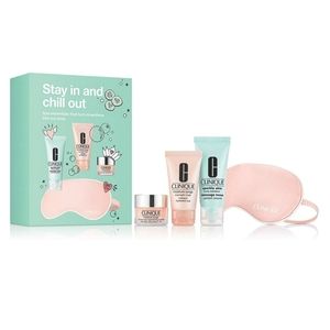 Clinique Stay in & Chill Out Set of 2